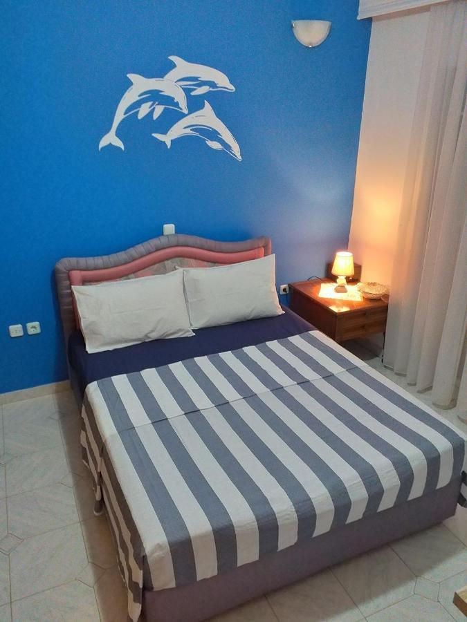 Blue & White Maisonette Over The Sea Near Sounio Kaap Soenion Buitenkant foto